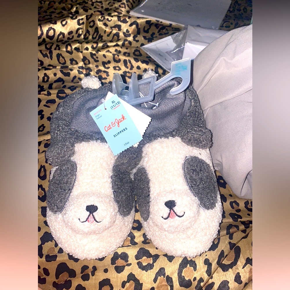 11/12 slippers